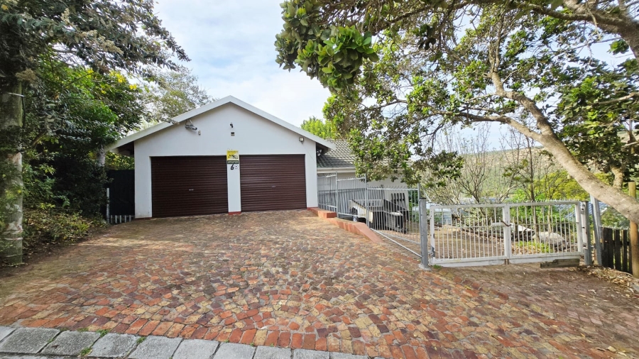 4 Bedroom Property for Sale in Groenvallei Western Cape